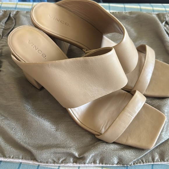 VINCE HEELS IN FINE LEATHER CAPPUCCINO COLOR size 11